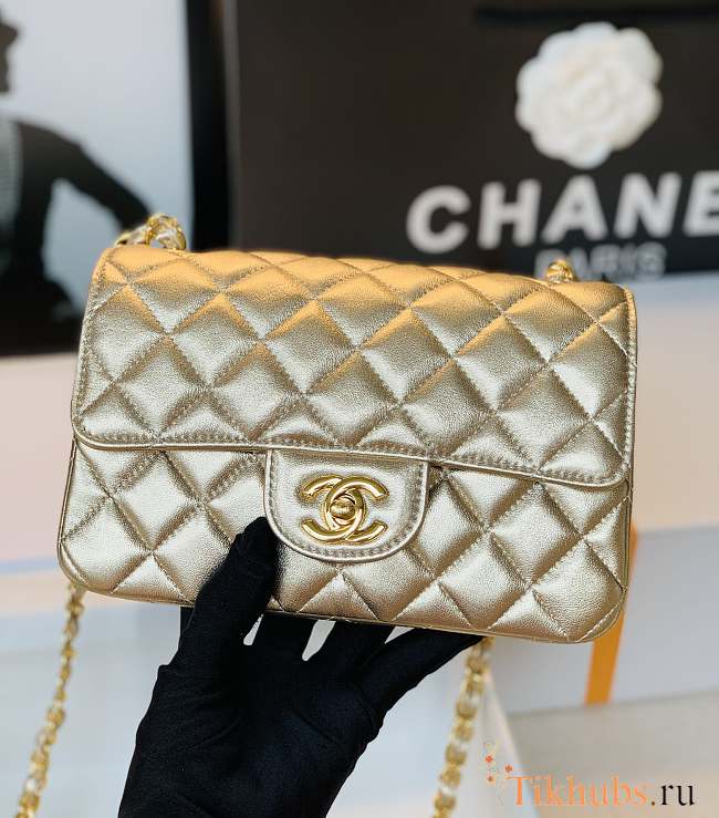 Chanel Flap Bag Gold Color Gold Hardware Size 20 cm - 1