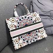 Dior Book Tote Spring Embroidered Size 41.5 x 32 x 5 cm - 4