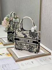 Dior Mini Book Tote Hercules Size 26.5 × 21 × 14 cm - 2