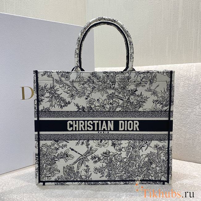 Dior Book Tote Dragonfly Size 42 x 18 x 35 cm - 1