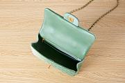 Chanel 22P Mini Green Handle Bag AS2431 Size 20 x 9 x 13 x cm - 2