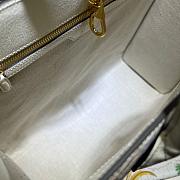 Gucci Tiger Tote Bag White Size 38 x 32 x 12 cm - 3