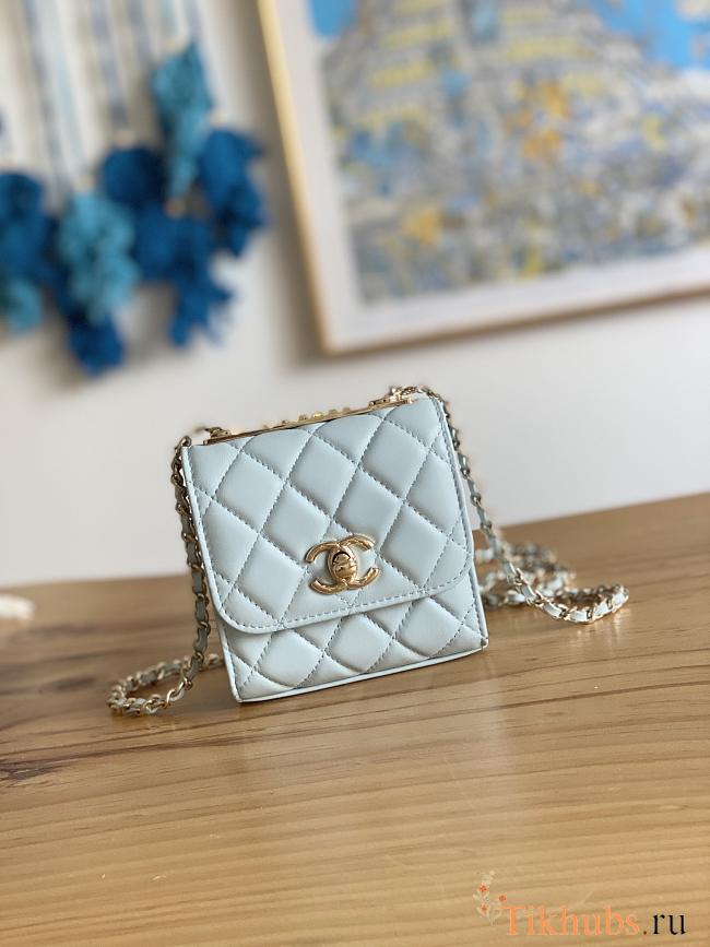 Chanel Belt Bag 2022 Sky Blue Size 11 x 11 x 5 - 1