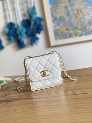 Chanel Belt Bag 2022 White Size 11 x 11 x 5 cm - 1