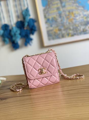 Chanel Belt Bag 2022 Pink Size 11 x 11 x 5 cm