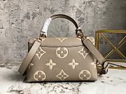 LV Madeleine S-lock MM Beige Size 30 x 19.5 x 11 cm - 2