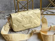 LV Wallet On Strap Light Yellow Size 20 x 12 x 6 cm - 4