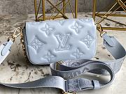 LV Wallet On Strap Blue Size 20 x 12 x 6 cm - 4