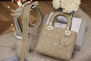 Dior Lady Ultra Beige Size 20 x 17 x 9 cm - 1