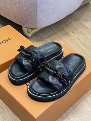 LV Slippers Black - 1