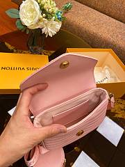 LV New Wave Multi Pochette Pink M56466 Size 19 x 14 x 5 cm - 5