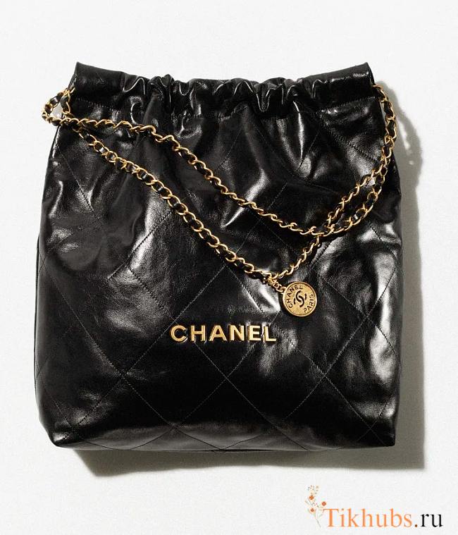 Chanel 22 Large Handbag Black 46 x 45 x 10cm - 1