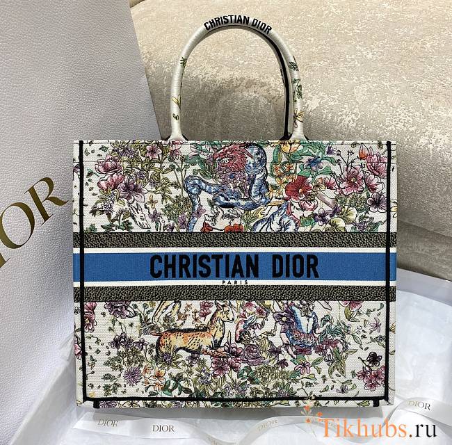 Dior Book Tote Latte D-Constellation Embroidery 42x18x35cm - 1