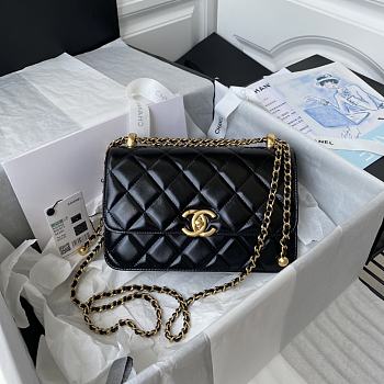 Chanel Original Black Size 19x12x8cm