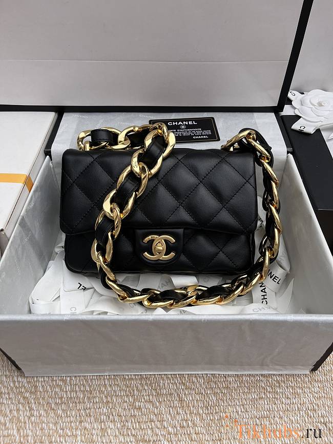 Chanel Flap Bag Lambskin Black CC Funky 21x17x6cm - 1