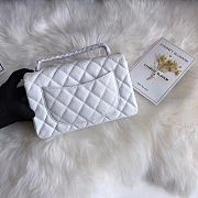 Chanel Flap Bag Caviar in White 20cm with Gold Hardware - 4