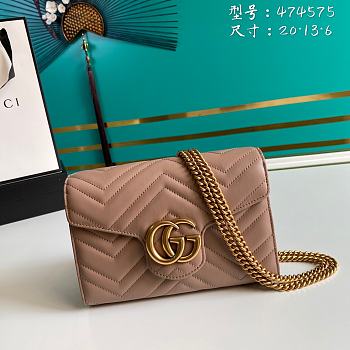 Gucci Marmont Matelassé Mini Bag Chevron 20x13x6cm
