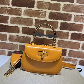 Gucci Top Handle Bag In Yellow Leather 686864 Size 21 x 15 x 7 cm