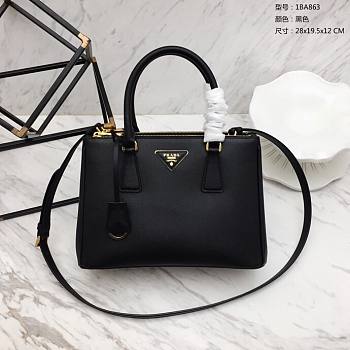 Prada Galleria Saffiano leather Black 28x19.5x12cm