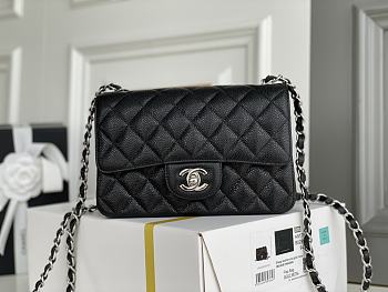 Chanel Flap Bag Caviar Black SHW Size 20 cm 