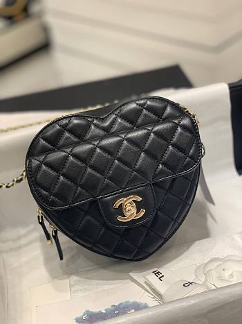 Chanel Heart Chain Bag Black 18x16.5x6.5cm