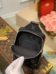 LV Outdoor Slingbag 21x13x5cm - 2