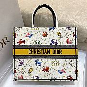 Dior Book Tote White Pixel Zodiac Embroider 42x18x35cm - 1