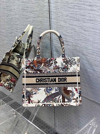 Dior Book Tote Small Jardin d'Hiver Embroidery 26.5x21x14cm