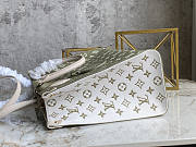 LV Onthego Green Size 35 x 27 x 14 - 6