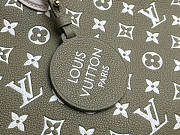 LV Onthego Green Size 35 x 27 x 14 - 2