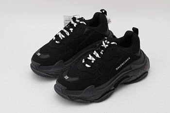 Balenciaga Triple S Black