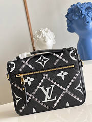 LV Pochette Metis Black 25x19x7cm - 3