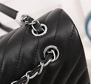 Chanel Backpack Black Chevron silver Hardware 29.5x25x13.5cm - 2