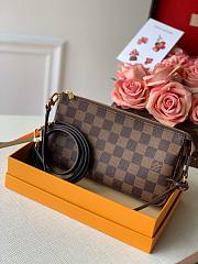 LV Pochette Monogram 21x13x3cm - 1