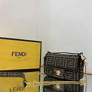 Versace By Fendi Baguette Bag Size 18.5 x 12 x 4.5 cm - 6