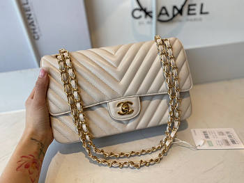 Chanel Flap Bag Chevron Lambskin White Gold HW 25cm