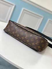 LV Odeon MM Black 31x27x11cm - 4