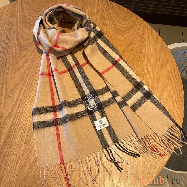 Burberry Scarf 180x30cm - 1