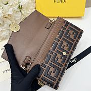 Fendi Wallet Brown With Chain 19x10.5x3.5 - 3