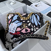 Chanel 19 Flap Bag Colorful Print Vintage 26x16x9cm - 1