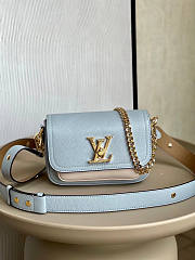 Louis Vuitton LV Lockme Tender Blue 19x13x8cm - 1