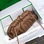 Bottega Veneta Mini Pouch Intrecciato Leather Clutch Brown 22x13x5cm - 6