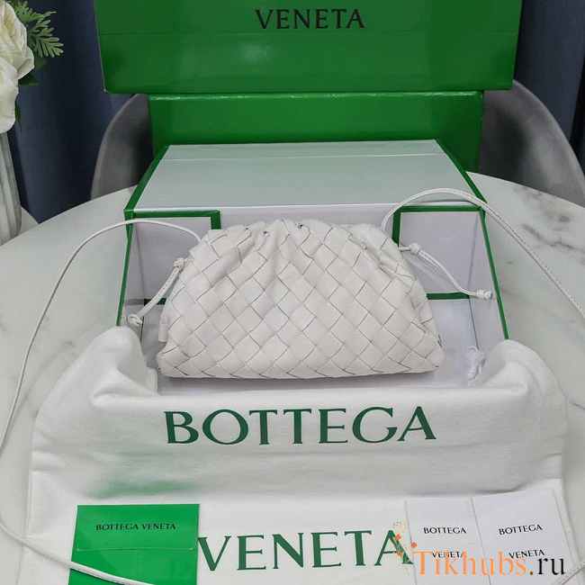 Bottega Veneta Mini Pouch Intrecciato Leather Clutch White 22x13x5cm - 1