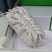 Bottega Veneta Mini Pouch Intrecciato Leather Clutch White 22x13x5cm - 6