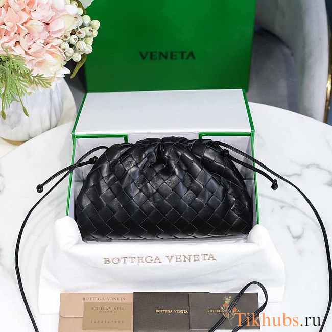 Bottega Veneta Mini Pouch Intrecciato Leather Clutch Black 22x13x5cm - 1