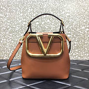 Valentino VLogo Signature Brown Bucket Bag 20x19x12cm - 1