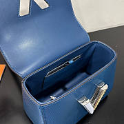 Louis Vuitton LV Twist PM Toledo Blue 19 x 15 x 9 cm - 4