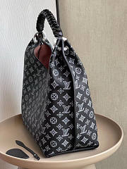 Louis Vuitton LV Carmel Black 35 x 40 x 17 cm  - 3