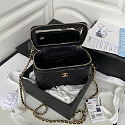 Chanel Vanity With Chain Black 16x9.5x8cm - 4