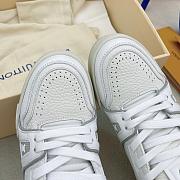 Louis Vuiiton Trainer Sneaker White - 3